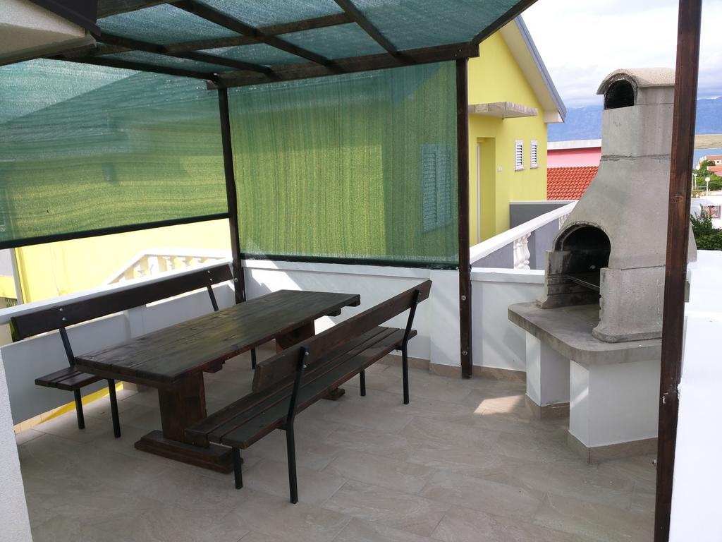 Sakoman Apartments Vir Exterior photo